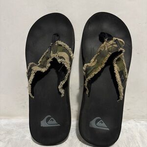 Quiksilver black Flip Flops Sandals Men’s Estimated Size 13